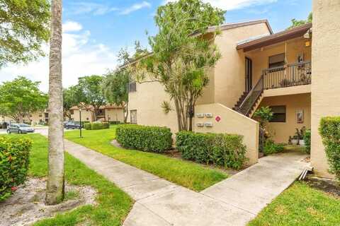 3767 Cocoplum Cir, Pompano Beach, FL 33063