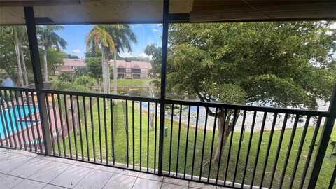 9044 NW 28th Dr, Coral Springs, FL 33065