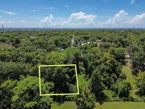 247 8th St, Apalachicola, FL 32320