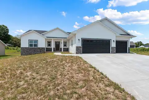 2996 CREEKWOOD Drive, GREEN BAY, WI 54311