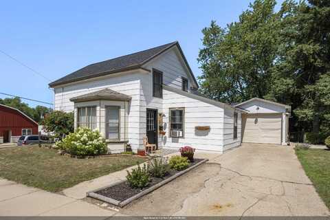 103 E CERESCO Street, BERLIN, WI 54923