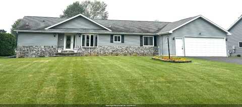 5235 CHESAPEAKE Court, OSHKOSH, WI 54901