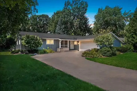 2407 S CLOVER Lane, APPLETON, WI 54915