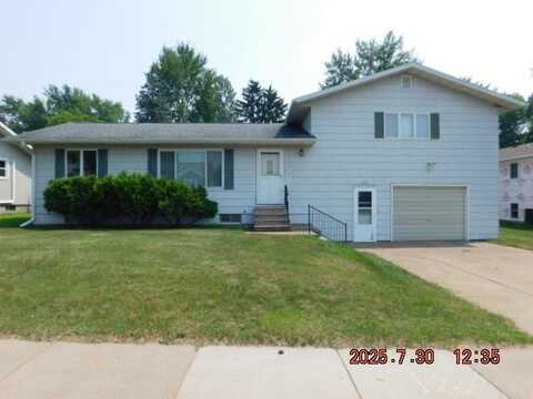 735 S Willson Drive, Altoona, WI 54720