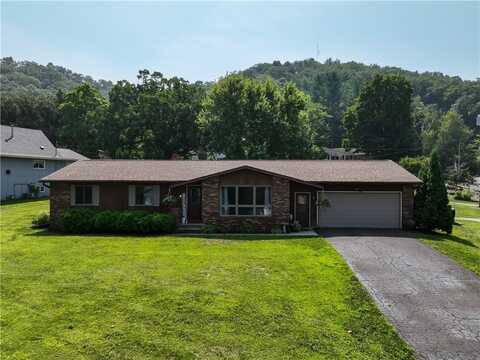 309 E Race Avenue, Elmwood, WI 54740
