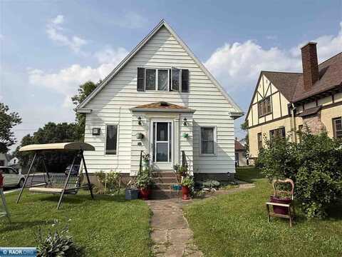 801 Harrison St, Eveleth, MN 55734