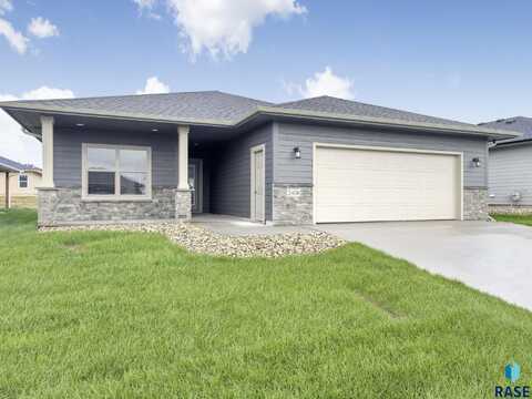 2408 E Brek St, Brandon, SD 57005
