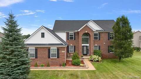 4617 S Quarry Creek, White Lake, MI 48383