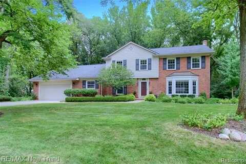 28918 Oak Point Drive, Farmington Hills, MI 48331
