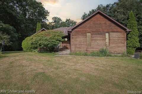 11858 Earl Street, Pinckney, MI 48169