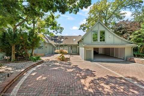 1439 Shankin Drive, Wolverine Lake, MI 48390