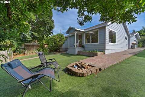 2785 SHERMAN AVE, North Bend, OR 97459