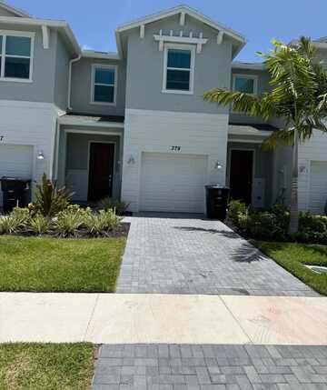 379 SE Crossoak Lane, Port Saint Lucie, FL 34984