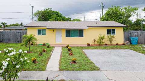2181 NE 1st Lane, Boynton Beach, FL 33435