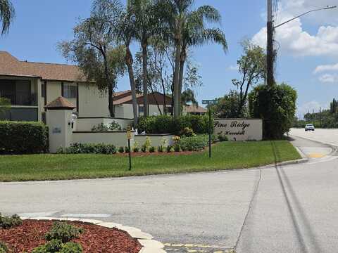4962 Sable Pine A2 Circle, West Palm Beach, FL 33417