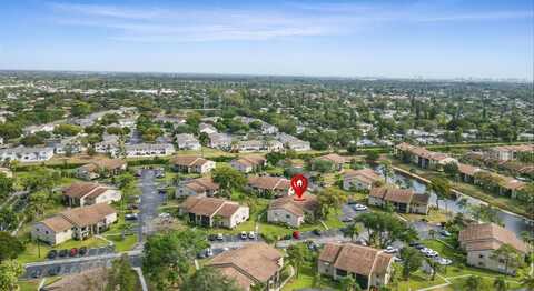528 Shady Pine Way, Greenacres, FL 33415