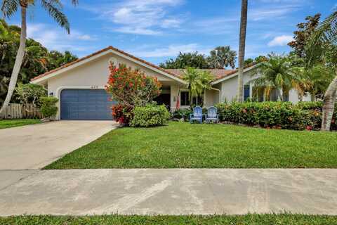 455 Mohawk Lane, Boca Raton, FL 33487
