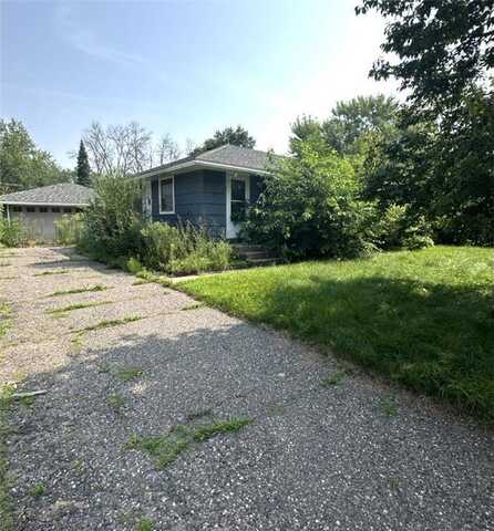 915 112th Avenue NW, Coon Rapids, MN 55448