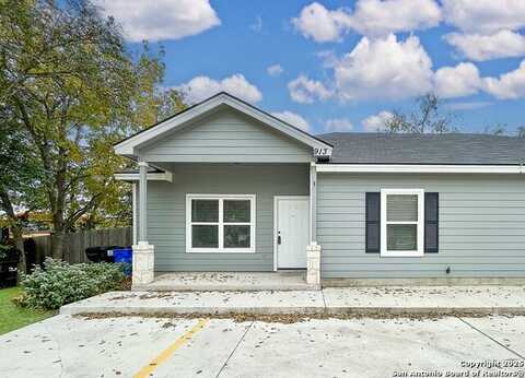 913 E Seideman St, Seguin, TX 78155