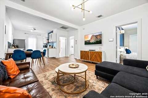 210 Wilkens Ave, San Antonio, TX 78210