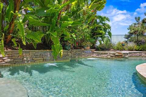 2930 Rancho Cortes, Carlsbad, CA 92009