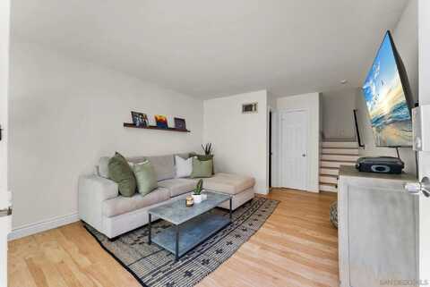 5760 Riley St unit: 2, San Diego, CA 92110