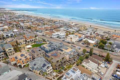 819 Kennebeck Ct, San Diego, CA 92109