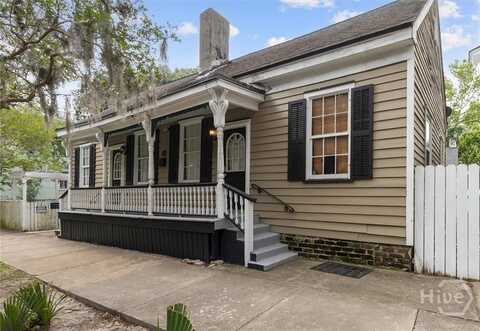 527/529 E Gwinnett, Savannah, GA 31401