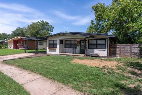 2238 W Manhattan Dr, Wichita, KS 67204