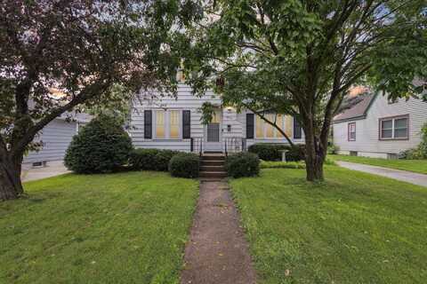 917 Eisenhower Avenue, Janesville, WI 53545