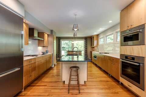 3329 Tally Ho Lane, Madison, WI 53705