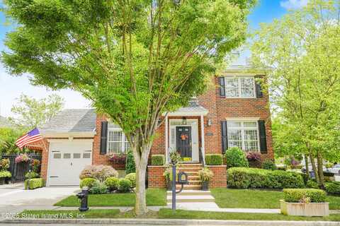 80 Belwood Loop, Staten Island, NY 10307