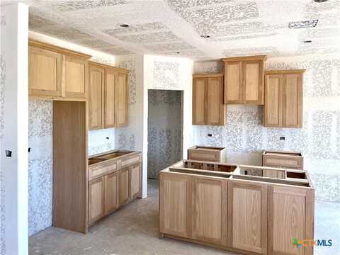 221 Colonial Lane, La Vernia, TX 78121
