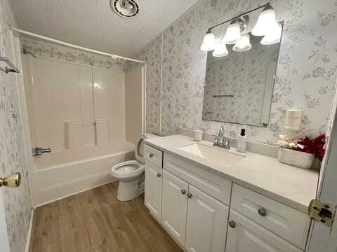 6515 NW 37th Ave, Coconut Creek, FL 33073