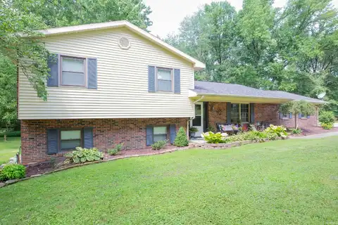 5225 Star Drive, Evansville, IN 47712