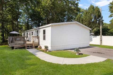 26 Woodridge Drive, Burrillville, RI 02839