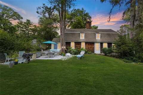 1300 Middle Road, East Greenwich, RI 02818