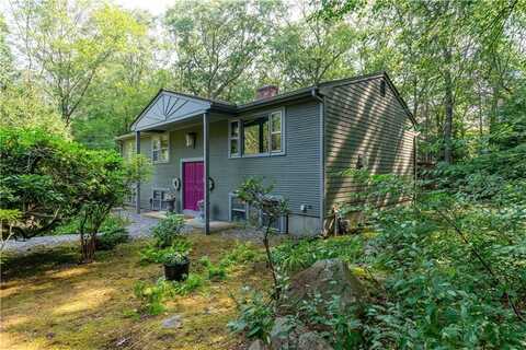 154 Spring Valley Drive, East Greenwich, RI 02818