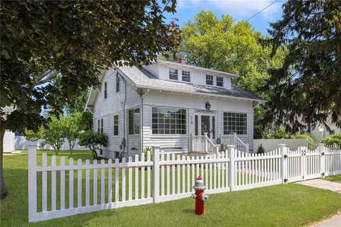 110 Spofford Avenue, Warwick, RI 02888