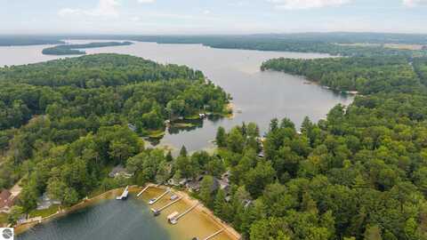 7764 S Outer Drive, Traverse City, MI 49685
