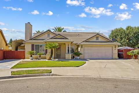 1121 Zinfandel Court, Tulare, CA 93274