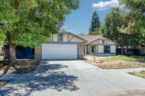 2536 Barstow Avenue, Clovis, CA 93611