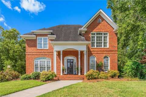 561 Oak Valley Boulevard, Advance, NC 27006