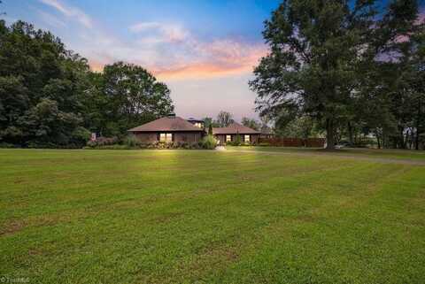 8421 Witty Road, Summerfield, NC 27358