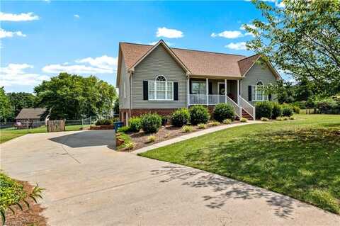 247 Peoples Creek Road, Advance, NC 27006