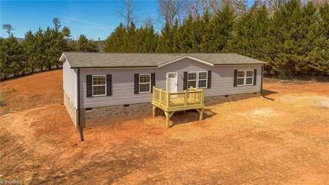 607 Woodhaven Road, North Wilkesboro, NC 28659