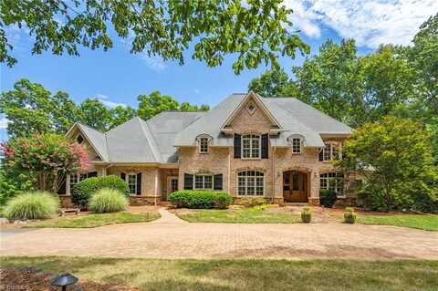 141 Wellsprings Court, Pfafftown, NC 27040