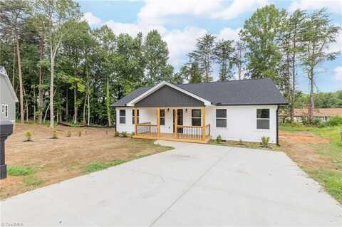3882 Ruskin Court, Winston Salem, NC 27105