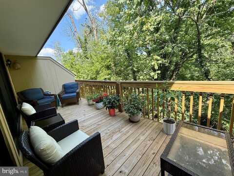 43 MUIRFIELD DRIVE, READING, PA 19607