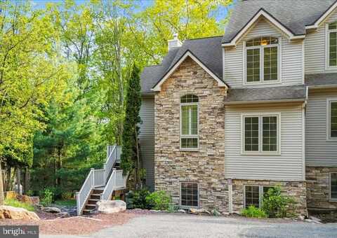 42 MOUNTAINWOODS DRIVE, LAKE HARMONY, PA 18624